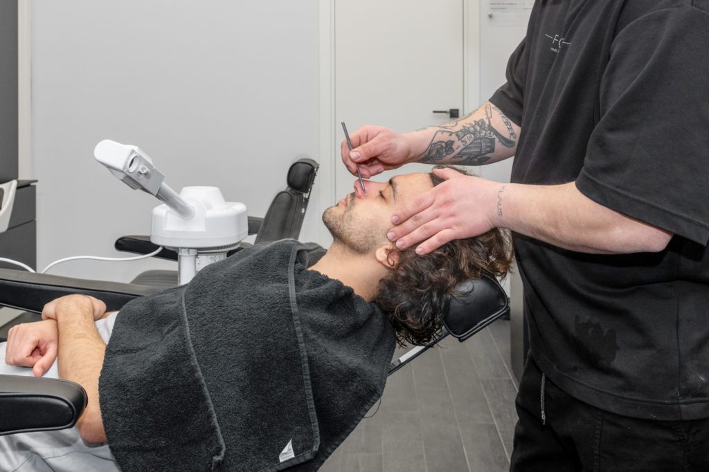 trattamento uomo foto cliente barber