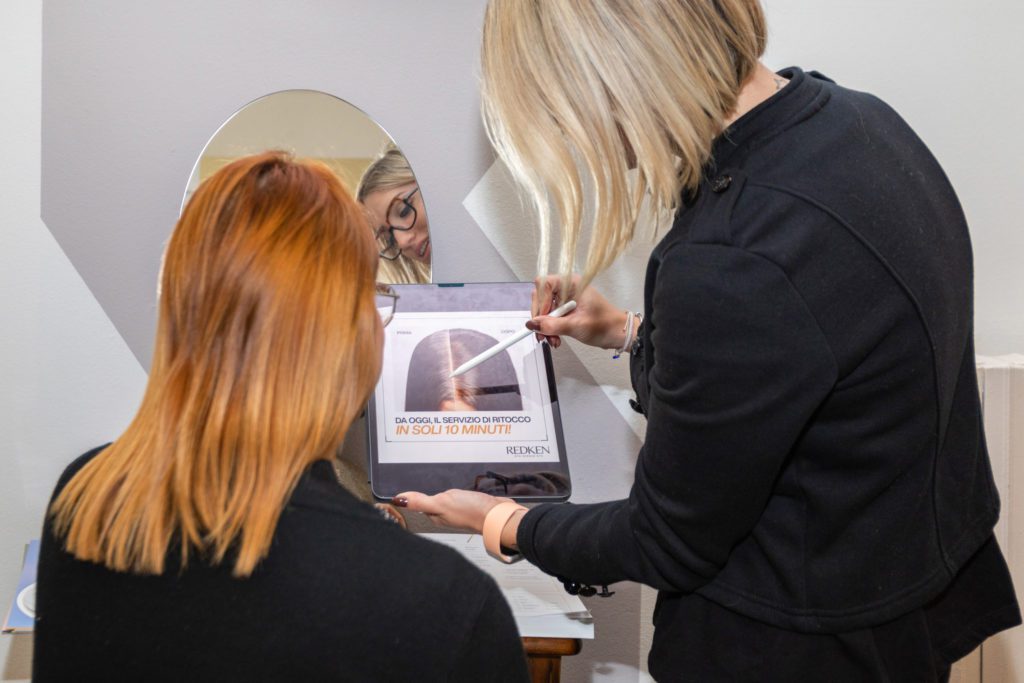 foto consulenza tecnica parrucchiere